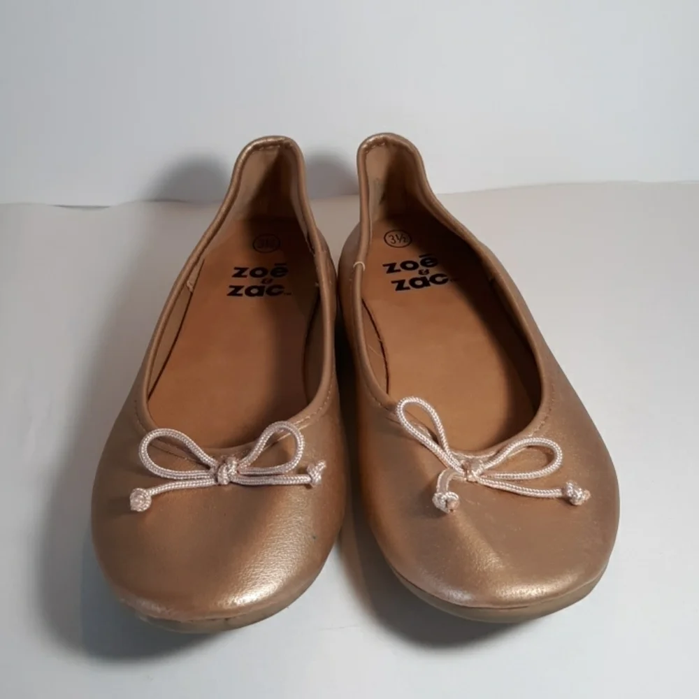 Zoe & Zac gold flats 3.5